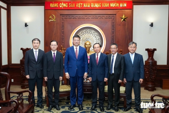 4 Tong Lanh Su Trung Quoc Toi Thay Minh Nhu La Nguoi Dan Cua Tphcm