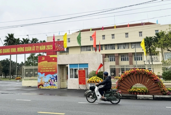 1 Mot Pho Truong Phong O Quang Nam Nghi Huu Truoc Tuoi Gan 7 Nam Nhan Hon 32 Ti Dong