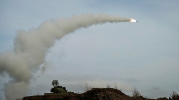 1 Hang Chuc Uav Ukraine Tiep Can Thu Do Nga Khien Nhieu San Bay Tam Dung