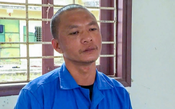 2 Tam Giu Hinh Su Nguoi Be Gay Ngai Vang Trieu Nguyen