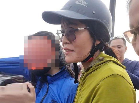 1 Co Giao Lao Xuong Song Cuu Nu Sinh