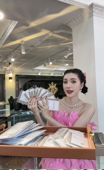 8 Dong Thai La Cua Ngan Collagen Sau Khi Bi Yeu Cau Kiem Tra Lat Lai Hoat Dong Kinh Doanh Moi Giat Minh