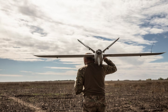 1 Ukraine Bat Tay Estonia Xay Nha May Uav Quy Mo Lon