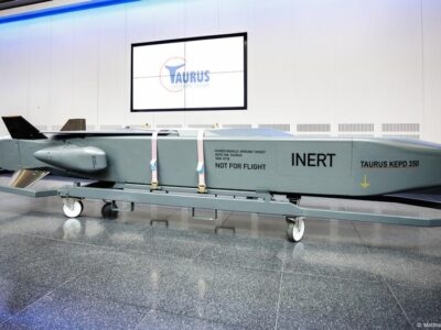 3 Tuyen Truyen Nga Noi Doa Doa Tan Cong Nha May Ten Lua Duc Neu Vien Tro Taurus Cho Ukraine