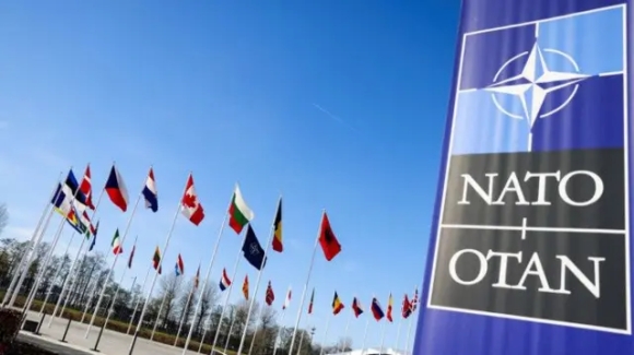 2 Nato Muon Duc Cung Cap Them 40000 Quan Truoc Moi De Doa Tu Nga