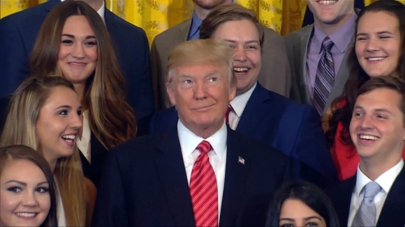 1 Uy Tin Toan Cau Cua Hoa Ky Sup Do Duoi Thoi Donald Trump