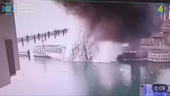 2 Ukraine Tuyen Bo Tan Cong Cau Crimea Bang 1100 Kg Thuoc No