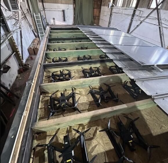 3 Ukraine Trien Khai Chien Dich Tan Cong Tao Bao Vao May Bay Nem Bom Nga The Nao