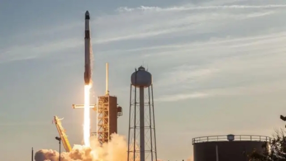 4 Khau Chien Trump Musk Nasa Gap Khung Hoang Lon Nhat Toi Nay