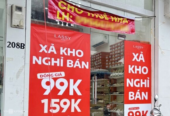 3 Loat Cua Hang O Ha Noi Dong Cua Tra Mat Bang