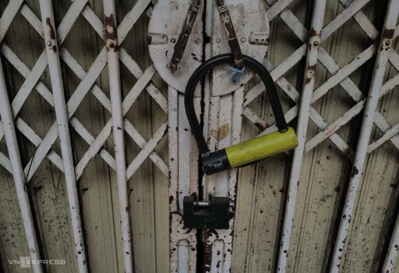 7 Loat Cua Hang O Ha Noi Dong Cua Tra Mat Bang