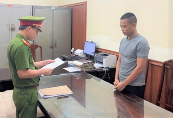 1 Chu Kenh Tiktok Gia Dinh Hai Sen Bi Bat Vi Ban Hang Gia