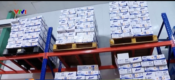 3 Can Canh Kho Hang Day Chuyen Duoc Quang Ba Hang Dau Cua Duong Day San Xuat Sua Hiup 27 Gia