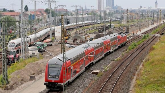 2 Duc Rot 500 Ty Euro Hien Dai Hoa Ha Tang Uu Tien Duong Sat