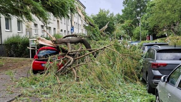 3 Gio Giat Manh Tan Pha Berlin Mot Nguoi Chet Ba Nguoi Nguy Kich