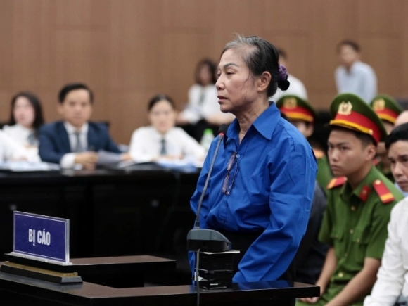 2 Hau Phao Va Su Sup Do Cua Mot Loi Hua