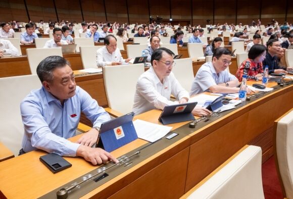 2 Quoc Hoi Thong Qua Sua Doi Luat Quoc Tich Noi Long Dieu Kien Nhap Quoc Tich Viet Nam