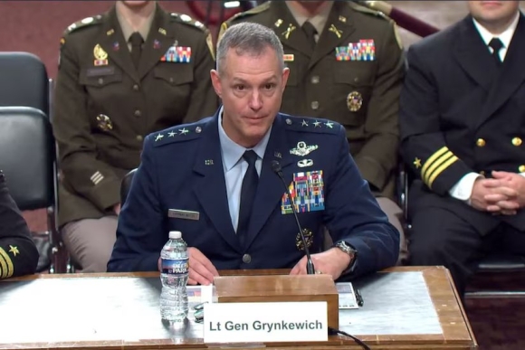 1 Trump Va Nuoc Co Nato Mot Cuoc Choi Day Toan Tinh