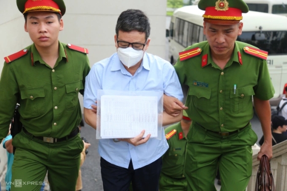 2 Cuu Pho Bi Thu Vinh Phuc Xin Hau Phao 500000 Usd Va 5 Ty Dong