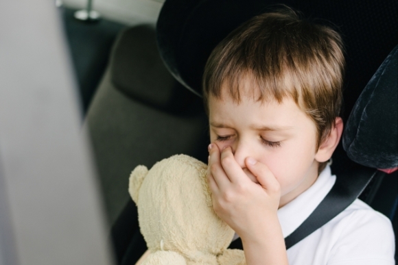 2 Vi Sao Nhieu Nguoi Cam Thay Buon Non Khi Di Xe Dien