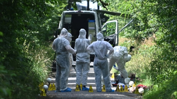 1 Nghi Pham 16 Tuoi Dau Thu Sau Vu Tham Sat Me Con O Duc