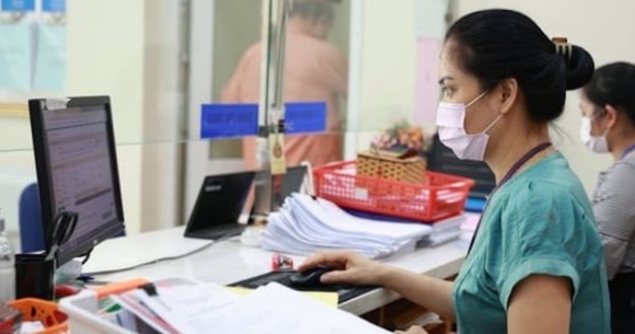 1 Chua Xem Xet Ky Luat Voi Can Bo Cong Chuc Dang Dieu Tri Benh Hiem Ngheo