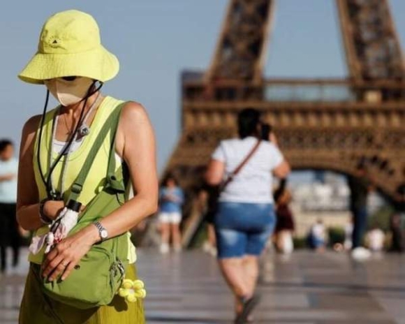 2 Chay Rung Lan Rong Giua Dot Nang Nong Dau He Tai Chau Au