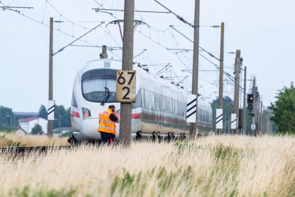 2 Vu Tan Cong Bang Riu Va Bua Tren Tau Cao Toc Ice Tai Duc Nhieu Cau Hoi Van Chua Duoc Giai Dap