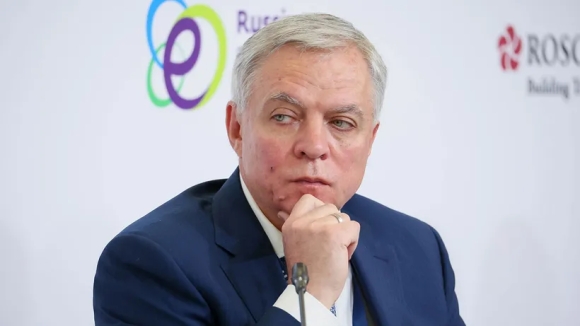 1 Giam Doc Dieu Hanh Tap Doan Dau Mo Hang Dau Cua Nga Tu Vong Do Nga Cua So