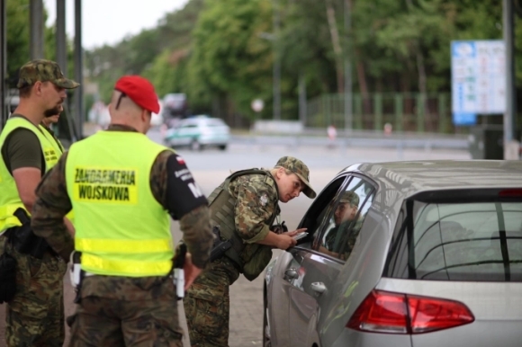 1 Ba Lan Dieu 700 Quan Ngan Nguoi Vuot Bien Tu Duc Va Latvia