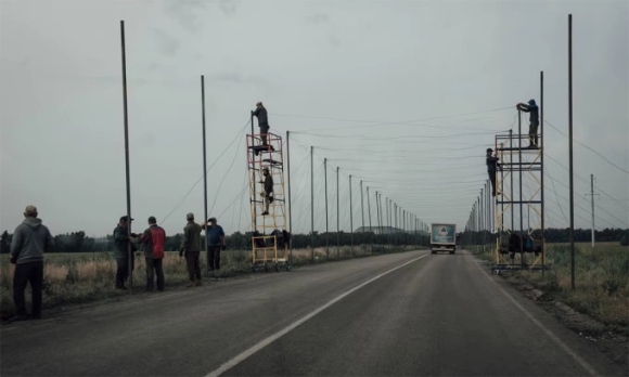 1 Ukraine Chang Luoi Bao Ve Cac Tuyen Duong Toi Donetsk