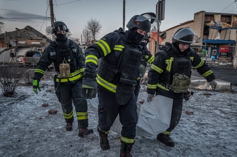 4 Nhung Nguoi Linh Cuu Hoa Ukraine Tren Tuyen Dau Giua Khoi Lua Va Tu Than