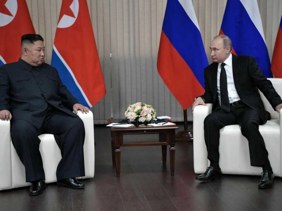 1 Nga Nguy Trang Su Suy Yeu Quan Su Bang Loi Noi Doi Va Su Phu Thuoc Vao Trieu Tien