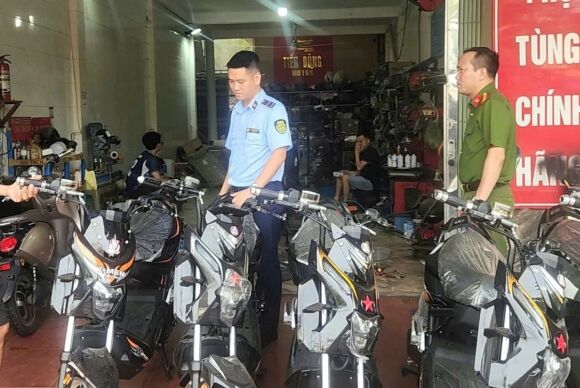 1 Lo Dien Ong Trum Duong Day San Xuat Xe May Dien Gia O Ha Noi