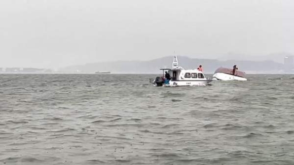 17 Vu Lat Tau O Quang Ninh Tim Thay Them Thi The Khi Truc Vot Tau 37 Nguoi Tu Vong