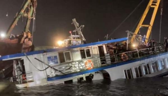 3 Vu Lat Tau O Quang Ninh Tim Thay Them Thi The Khi Truc Vot Tau 37 Nguoi Tu Vong