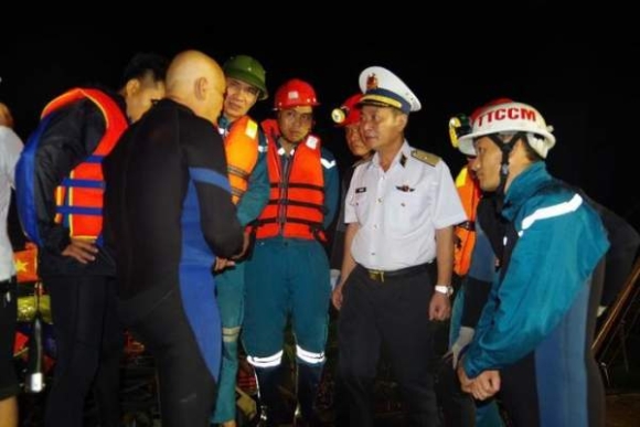 8 Vu Lat Tau O Quang Ninh Tim Thay Them Thi The Khi Truc Vot Tau 37 Nguoi Tu Vong