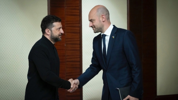 3 Ukraine Suc Manh Y Chi Va Lan Song Ho Tro Toan Cau Putin Kho Thoat Khoi Be Tac