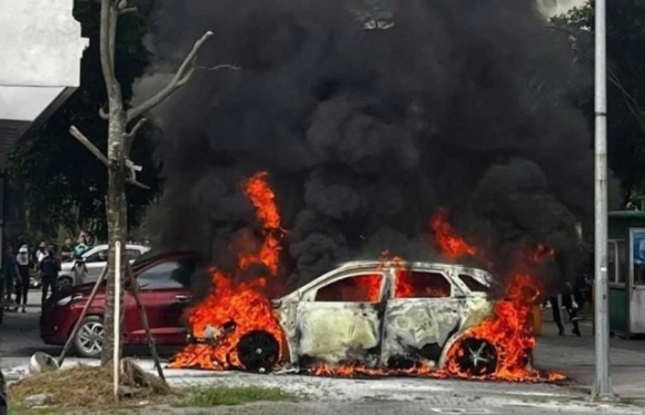 1 Oto Boc Chay Du Doi O Bac Ninh