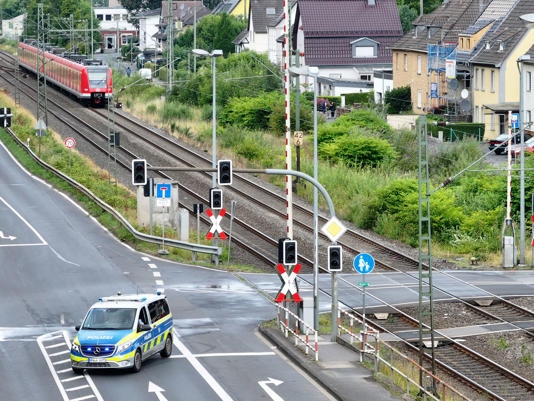 1 Hai Nguoi Chet Tai Duong Ngang Giao Nhau Giua Duong Bo Va Duong Sat Phia Dong Bonn   Danh Tinh Duoc Lam Ro