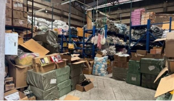 4 Dot Kich 5 Kho Hang Canh Sat Tich Thu 34800 Chai Nuoc Hoa Nhai 20 Thuong Hieu Lon Nhu Chanel Dior Dang Cho Ban Quy Mo Toi 35 Ty Dong