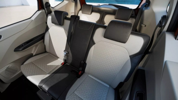 7 Renault   Hang Phap Tung Vao Viet Nam Lam Mpv 7 Cho Co Gia Quy Doi Chi 190 Trieu Dong Re Hon Chiec Dong Ho Rolex Re Nhat