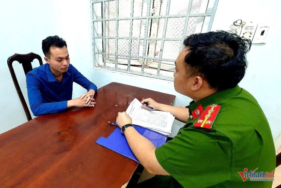 1 Bat Giu Thanh Vien Nhom Hoi Bua Ngai Du Nguoi Phu Nu Quay Clip Khoa Than