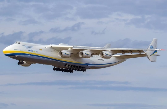 1 An 124 Ruslan Hoi Sinh Bieu Tuong Kien Cuong Cua Nganh Hang Khong Ukraine