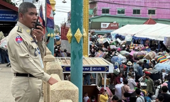 1 Dan Phao Tu Giao Tranh Campuchia Thai Lan Roi Xuong Dat Lao