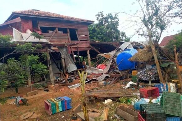 4 Xung Dot Thai Lan   Campuchia 35 Nguoi Thiet Mang Hang Tram Ngan Nguoi Phai Roi Bo Nha Cua