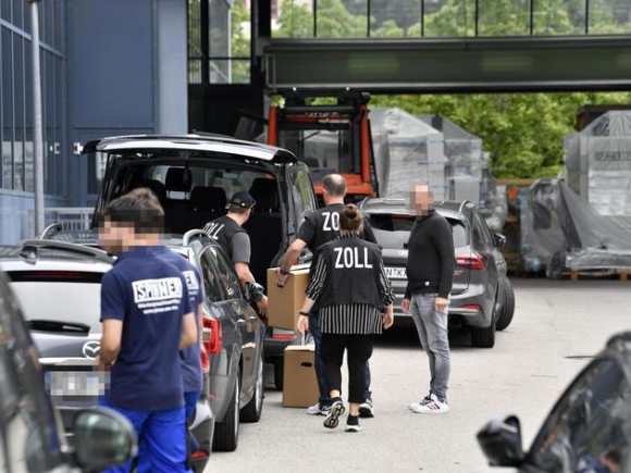 1 Cong Ty May Moc Duc Bi Dot Kich Vi Nghi Ngo Vi Pham Lenh Trung Phat Nga