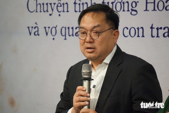 1 Ong Hoang Nam Tien Pho Chu Tich Hoi Dong Truong Dai Hoc Fpt Dot Ngot Qua Doi