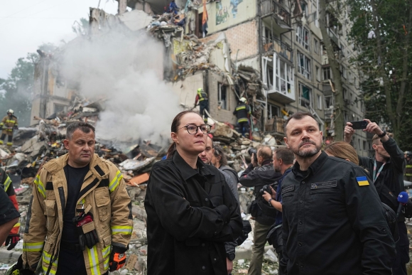 1 Khong Thang Noi Tren Chien Truong Nga Hen Ha Tan Cong Khung Bo Kyiv 31 Nguoi Chet Trong Do Co 5 Tre Em