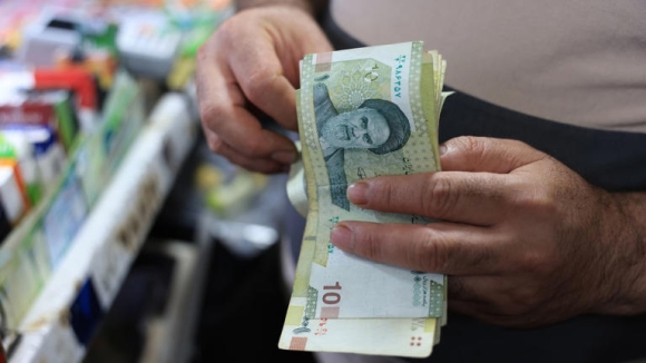 1 Iran Sap Loai Bo Bon So Khong Trong Dong Rial